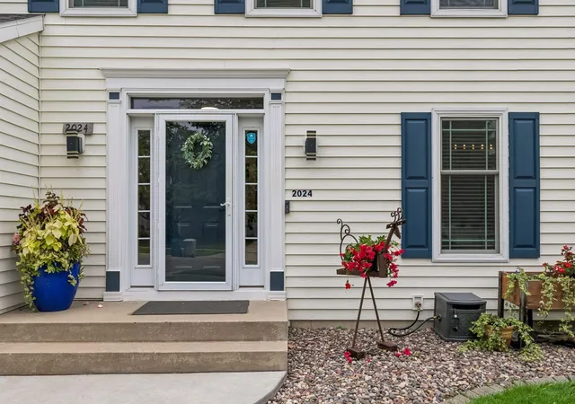 Photo 2 of Single family home for sale at 2024 Northview Ln Ne, Rochester, MN 55906 | MLS# 7104294 | Listing updated on 2026-09-15