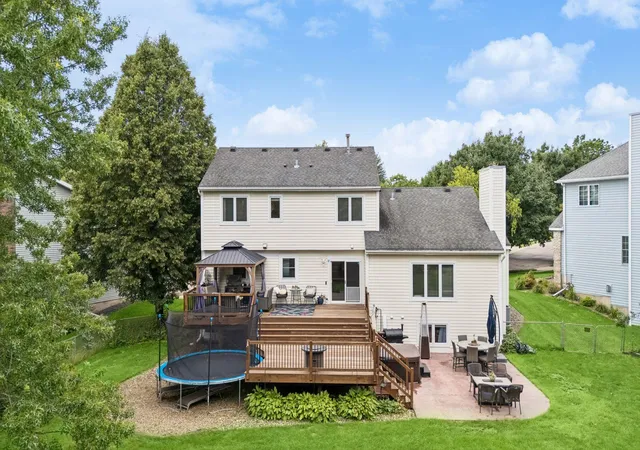 Photo 3 of Single family home for sale at 2024 Northview Ln NE, Rochester, MN 55906 | MLS# 7104294 | Listing updated on 2026-09-15