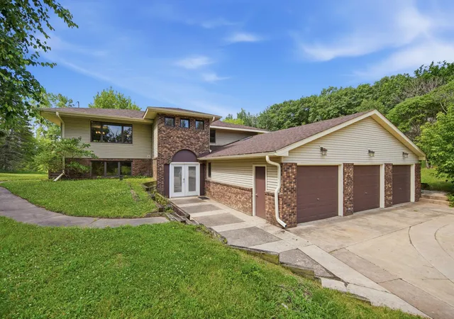 Photo 4 of Single family home for sale at 9595 228th Street N, Scandia, MN 55073 | MLS# 7104308 | Listing updated on 2026-09-10
