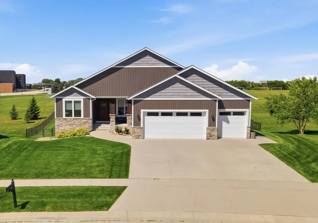 Photo 1 of Single family home for sale at 515 21st Place Ne, Kasson, MN 55944 | MLS# 7104323 | Listing updated on 2026-09-11