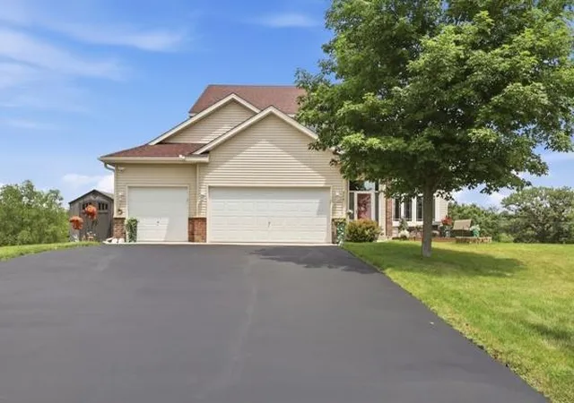 Photo 1 of Single family home for sale at 375 Rowena Ct S, Elko New Market, MN 55054 | MLS# 7104347 | Listing updated on 2026-09-14