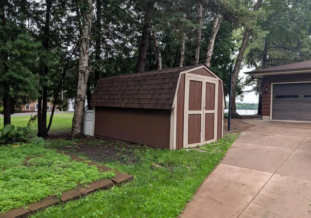 Photo 4 of Single family home for sale at 2113 Country Clb Dr NE, Willmar, MN 56201 | MLS# 7104736 | Listing updated on 2026-09-10