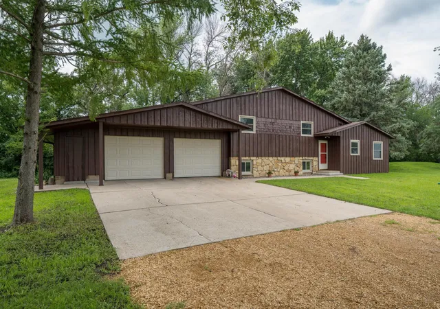 Photo 1 of Single family home for sale at 56977 142nd Street, Mapleton, MN 56065 | MLS# 7104771 | Listing updated on 2026-09-11
