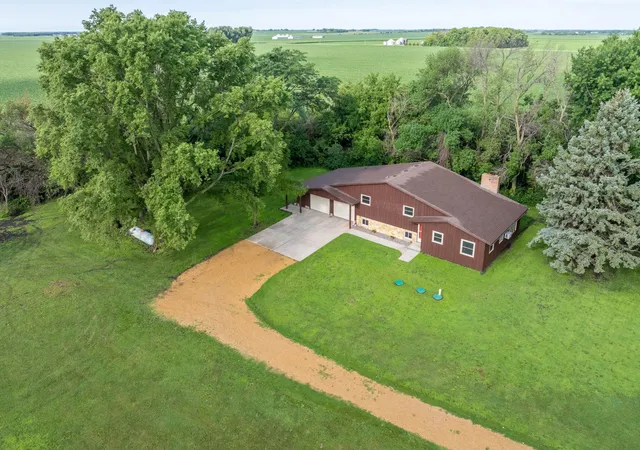 Photo 2 of Single family home for sale at 56977 142nd Street, Mapleton, MN 56065 | MLS# 7104771 | Listing updated on 2026-09-11