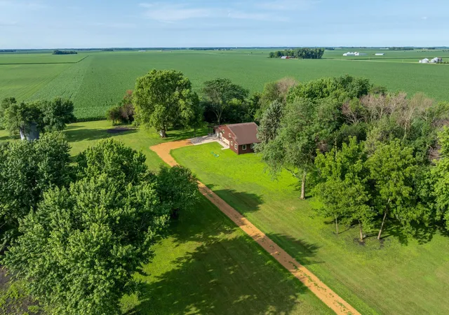 Photo 3 of Single family home for sale at 56977 142nd Street, Mapleton, MN 56065 | MLS# 7104771 | Listing updated on 2026-09-11