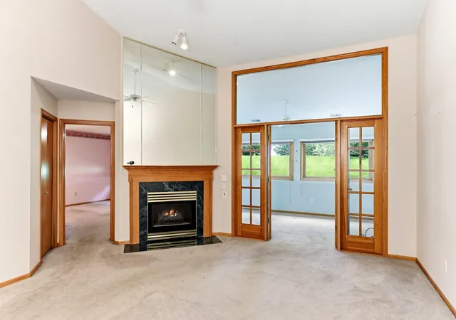 Photo 3 of Townhouse for sale at 7050 Robinwood Trl, Saint Paul, MN 55125 | MLS# 7104860 | Listing updated on 2026-09-15