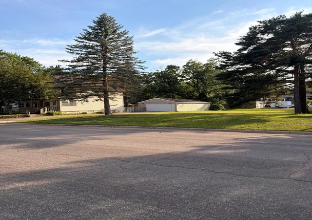 Photo 3 of Single family home for sale at 409 1st Avenue N, Sartell, MN 56377 | MLS# 7105076 | Listing updated on 2026-09-14