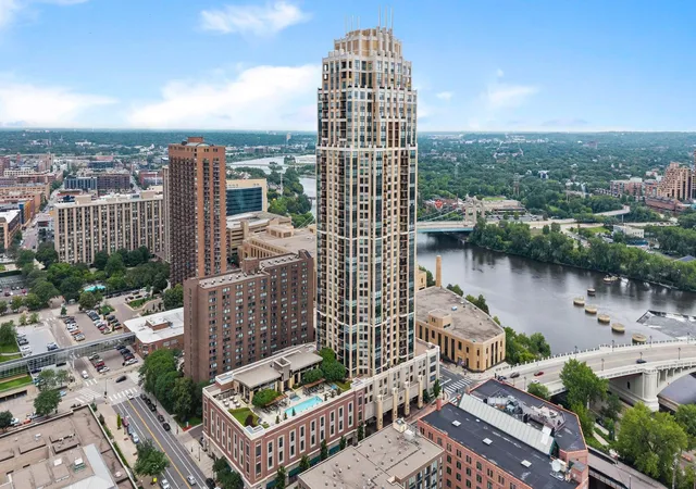 Photo 3 of Sale Pending at 100 3rd Avenue S #705, Minneapolis, MN 55401 | MLS# 7105115 | Listing updated on 2026-09-14