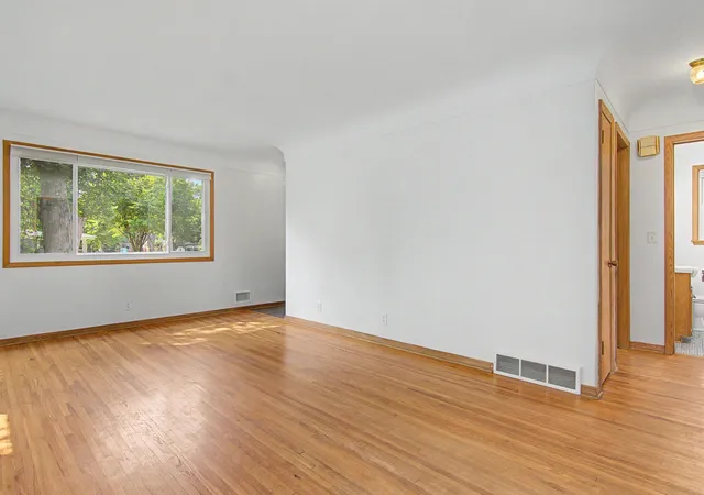 Photo 4 of Sale Pending at 3456 Lee Ave N, Crystal, MN 55422 | MLS# 7105133 | Listing updated on 2026-09-15