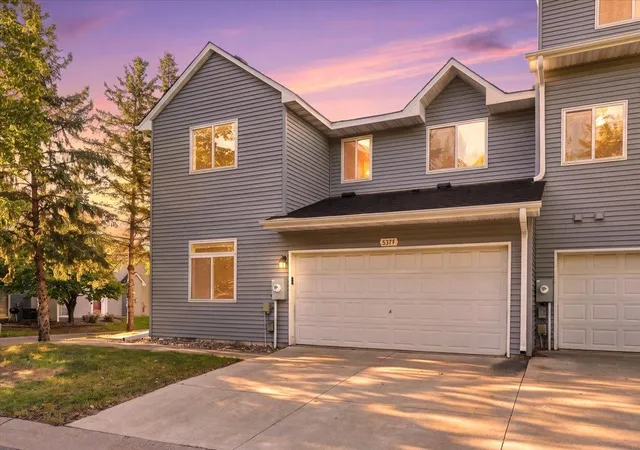 Photo 1 of Single family home for sale at 537 Woodduck Dr #F, Saint Paul, MN 55125 | MLS# 7105510 | Listing updated on 2026-09-15