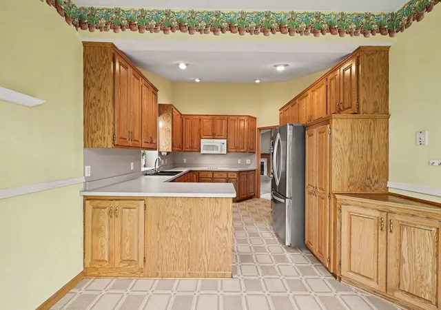 Photo 4 of Sale Pending at 3028 Highpointe Curv, Saint Paul, MN 55113 | MLS# 7105587 | Listing updated on 2026-09-15