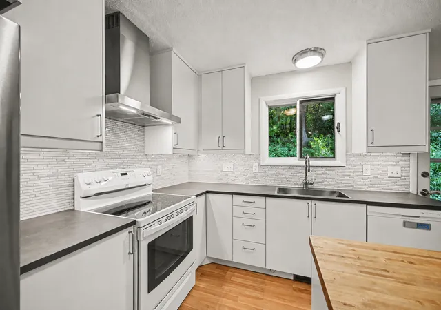 Photo 3 of Single family home for sale at 1644 Kilmer Ave, Minneapolis, MN 55426 | MLS# 7105682 | Listing updated on 2026-09-12