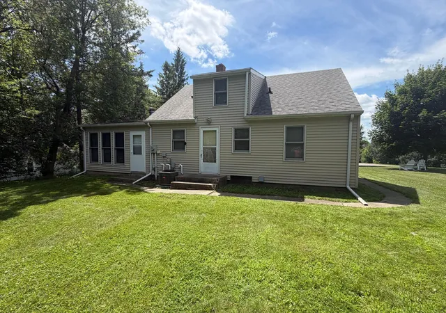 Photo 3 of Sale Pending at 1412 Highway 71 NE, Willmar, MN 56201 | MLS# 7105684 | Listing updated on 2026-09-11