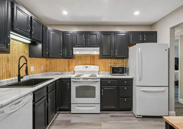 Photo 4 of Condo for sale at 10540 43rd Avenue N #103, Minneapolis, MN 55442 | MLS# 7105876 | Listing updated on 2026-09-12