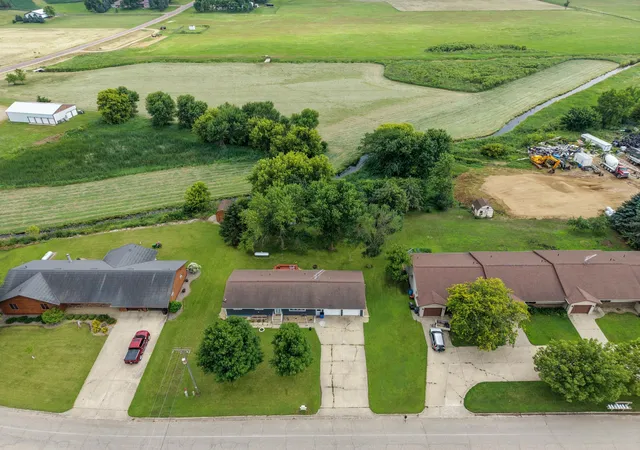 Photo 4 of Single family home for sale at 201 Main Ave, Chandler, MN 56122 | MLS# 7106061 | Listing updated on 2026-09-14