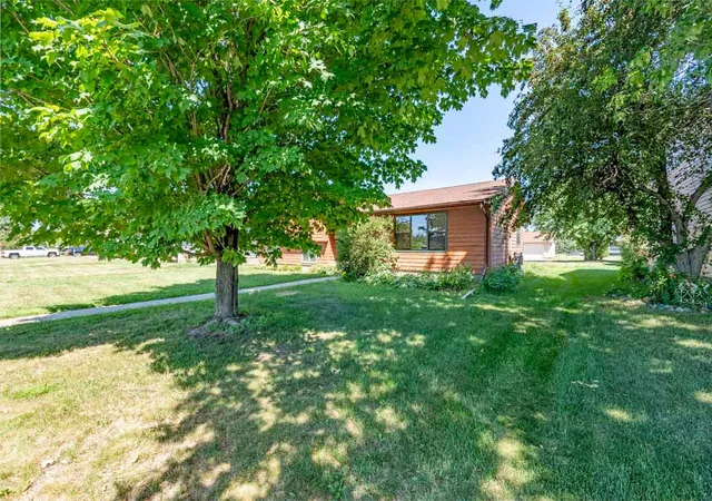 Photo 2 of Single family home for sale at 1221 21st Street S, Virginia, MN 55792 | MLS# 7106167 | Listing updated on 2026-09-15