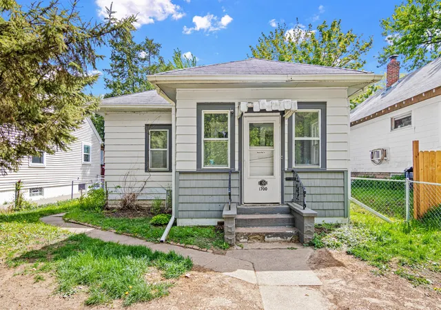 Photo 1 of Sale Pending at 1700 Reaney Ave, Saint Paul, MN 55106 | MLS# 7106241 | Listing updated on 2026-09-12