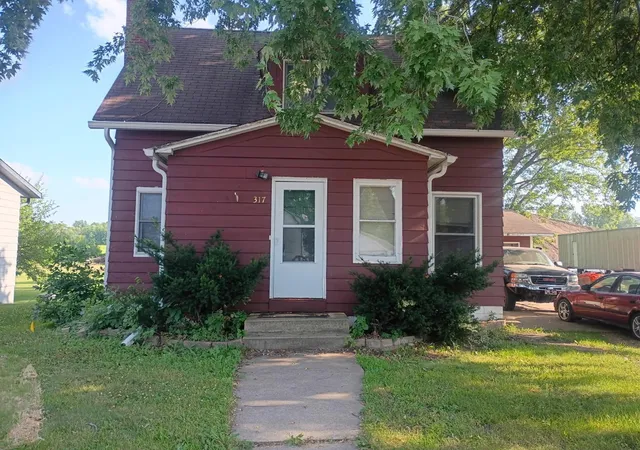 Photo 1 of Sale Pending at 317 Main St E, Silver Lake, MN 55381 | MLS# 7106332 | Listing updated on 2026-09-14