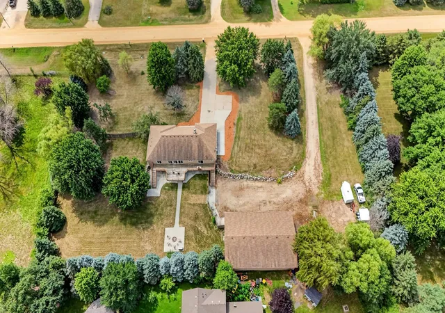 Photo 3 of Single family home for sale at 3065 225th Street W, Farmington, MN 55024 | MLS# 7106501 | Listing updated on 2026-09-09