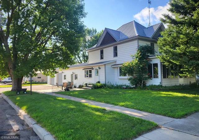 Photo 1 of Single family home for sale at 500 Bowman St, Stewart, MN 55385 | MLS# 7106566 | Listing updated on 2026-09-11