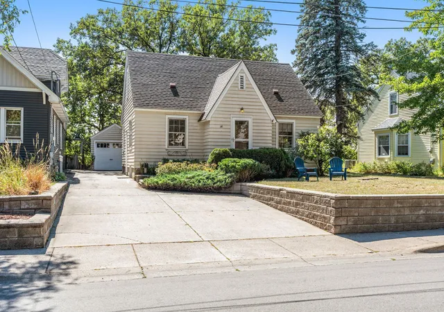 Photo 1 of Sale Pending at 141 Riverside Dr Ne, Saint Cloud, MN 56304 | MLS# 7106743 | Listing updated on 2026-10-06
