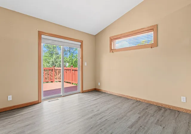 Photo 4 of Single family home for sale at 8417 Ashford Rd, Saint Paul, MN 55125 | MLS# 7107248 | Listing updated on 2026-09-15