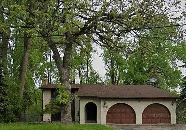 Photo 1 of Single family home for sale at 404 Cimarron Rd, Saint Paul, MN 55124 | MLS# 7107567 | Listing updated on 2026-09-10