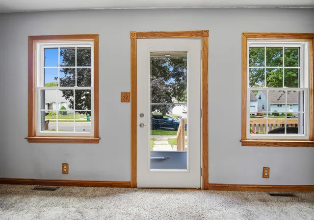 Photo 4 of Single family home for sale at 904 14th Avenue SE, Austin, MN 55912 | MLS# 7107687 | Listing updated on 2026-09-10