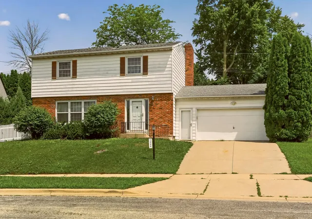 Photo 1 of Single family home for sale at 1009 19th Street Ne, Rochester, MN 55906 | MLS# 7107894 | Listing updated on 2026-09-15