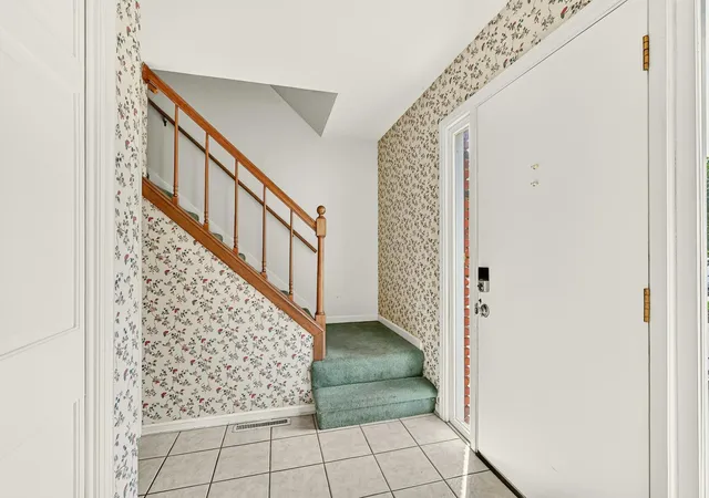 Photo 3 of Single family home for sale at 1009 19th Street NE, Rochester, MN 55906 | MLS# 7107894 | Listing updated on 2026-09-15