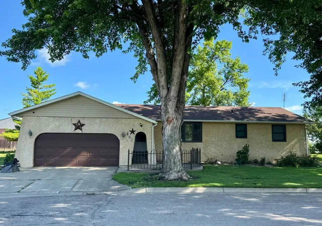 Photo 1 of Sale Pending at 126 S 1st Street, Bird Island, MN 55310 | MLS# 7108054 | Listing updated on 2026-09-14