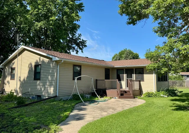 Photo 3 of Sale Pending at 126 S 1st Street, Bird Island, MN 55310 | MLS# 7108054 | Listing updated on 2026-09-14