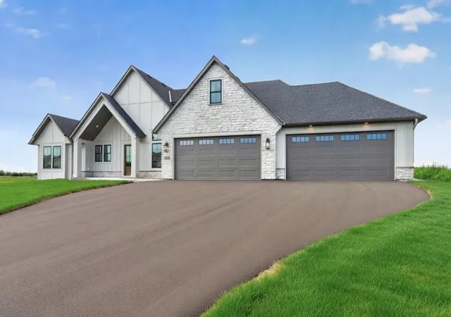 Photo 3 of Single family home for sale at 4624 166th Avenue Nw, Andover, MN 55304 | MLS# 7108251 | Listing updated on 2026-09-12