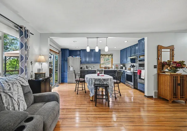 Photo 4 of Sale Pending at 6920 Innsdale Ave S, Cottage Grove, MN 55016 | MLS# 7108813 | Listing updated on 2026-09-22