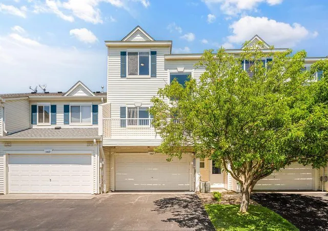 Photo 2 of Single family home for sale at 3867 Abercrombie Ln, Stillwater, MN 55082 | MLS# 7109152 | Listing updated on 2026-09-08