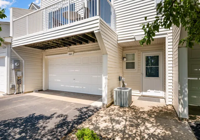 Photo 3 of Single family home for sale at 3867 Abercrombie Ln, Stillwater, MN 55082 | MLS# 7109152 | Listing updated on 2026-09-08