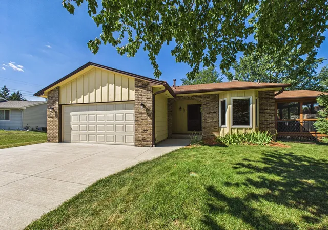 Photo 1 of Sale Pending at 1604 Rio Loma Dr, Burnsville, MN 55337 | MLS# 7109243 | Listing updated on 2026-09-14