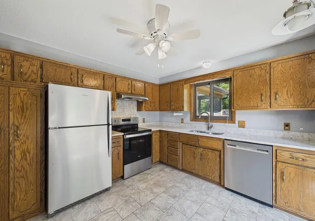 Photo 4 of Sale Pending at 1604 Rio Loma Dr, Burnsville, MN 55337 | MLS# 7109243 | Listing updated on 2026-09-14