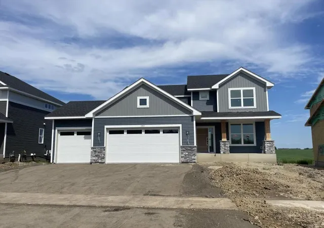 Photo 2 of Single family home for sale at 1921 Ravine Rd, Carver, MN 55315 | MLS# 7109320 | Listing updated on 2026-09-15
