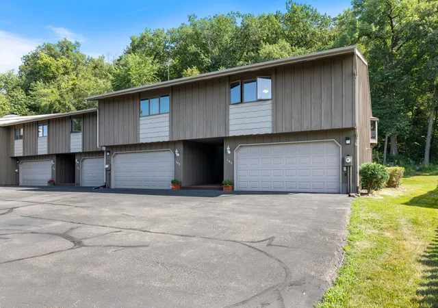 Photo 1 of Single family home for sale at 164 Kingswood Dr, Red Wing, MN 55066 | MLS# 7109613 | Listing updated on 2026-09-14