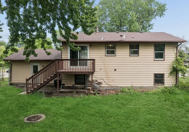 Photo 3 of Single family home for sale at 1613 Lyn Curv Ave N, Minneapolis, MN 55411 | MLS# 7109736 | Listing updated on 2026-09-15