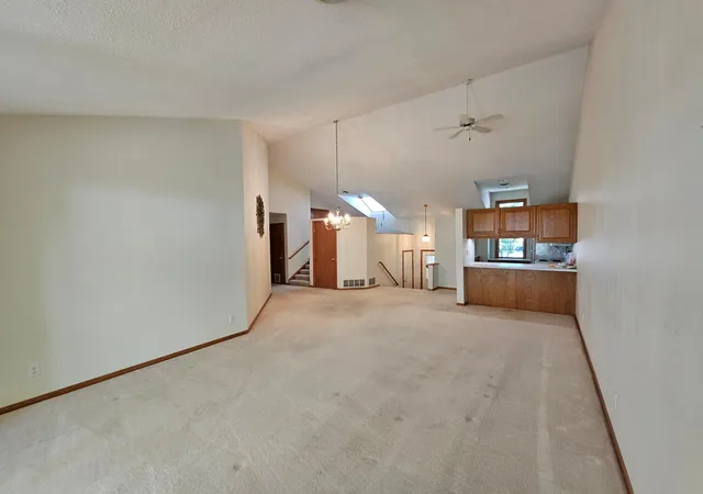 Photo 3 of Single family home for sale at 2206 10th Avenue Se, Willmar, MN 56201 | MLS# 7109794 | Listing updated on 2026-09-14
