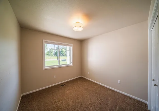 Photo 4 of Townhouse for sale at 1877 Longview Dr, Detroit Lakes, MN 56501 | MLS# 7109882 | Listing updated on 2026-09-15