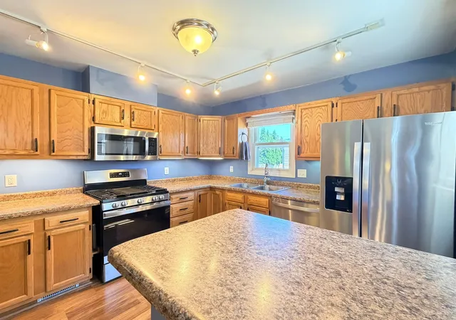 Photo 4 of Single family home for sale at 1018 4th Avenue SE, Rochester, MN 55904 | MLS# 7110171 | Listing updated on 2026-09-10