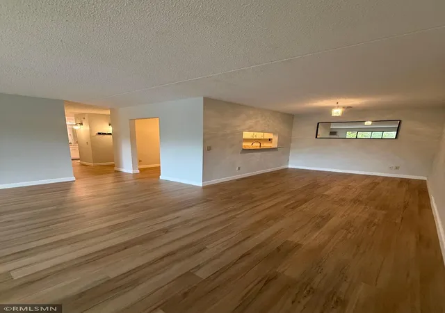Listing Photo 5 - Condo for sale in building located at 10511 Cedar Lake Rd, Minnetonka, MN 55305 - Unit #309