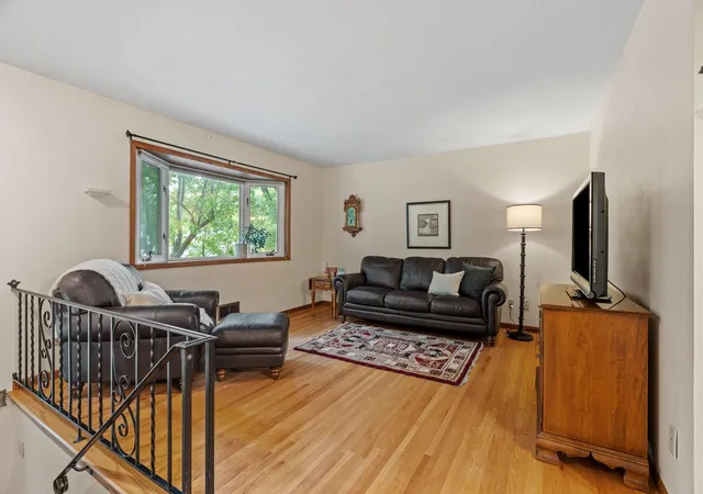 Photo 2 of Sale Pending at 2207 Orchard Ln, Saint Paul, MN 55110 | MLS# 7110665 | Listing updated on 2026-10-02