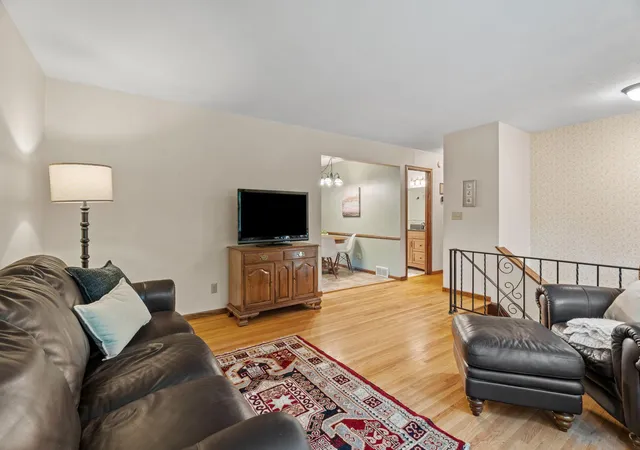 Photo 3 of Sale Pending at 2207 Orchard Ln, Saint Paul, MN 55110 | MLS# 7110665 | Listing updated on 2026-10-02