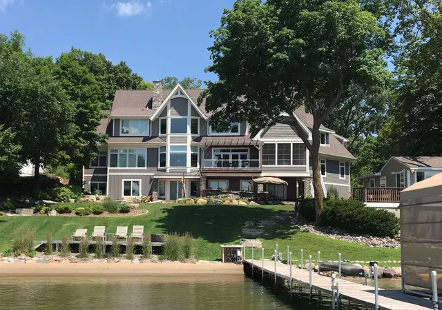 Photo 3 of Mansion for sale at 1065 Tonkawa Rd, Long Lake, MN 55356 | MLS# 7110790 | Listing updated on 2026-09-15