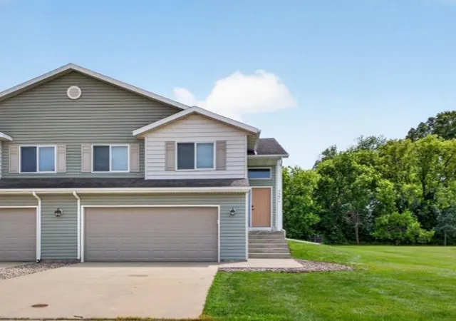 Photo 4 of Single family home for sale at 722 3rd Street NE, Byron, MN 55920 | MLS# 7110918 | Listing updated on 2026-09-11