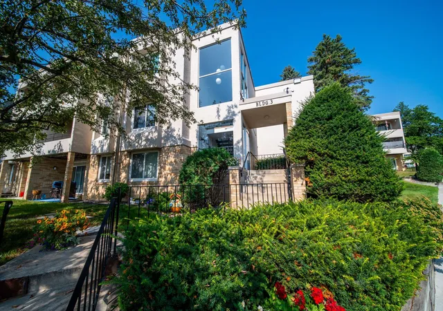 Photo 3 of Sale Pending at 358 Elton Hills Dr NW #32, Rochester, MN 55901 | MLS# 7110994 | Listing updated on 2026-09-15